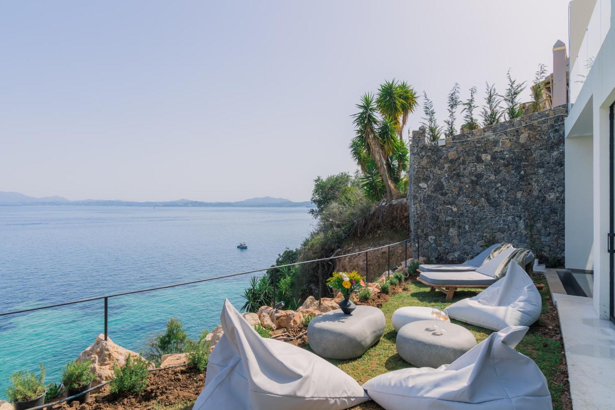 Thinalo Villa Barbati