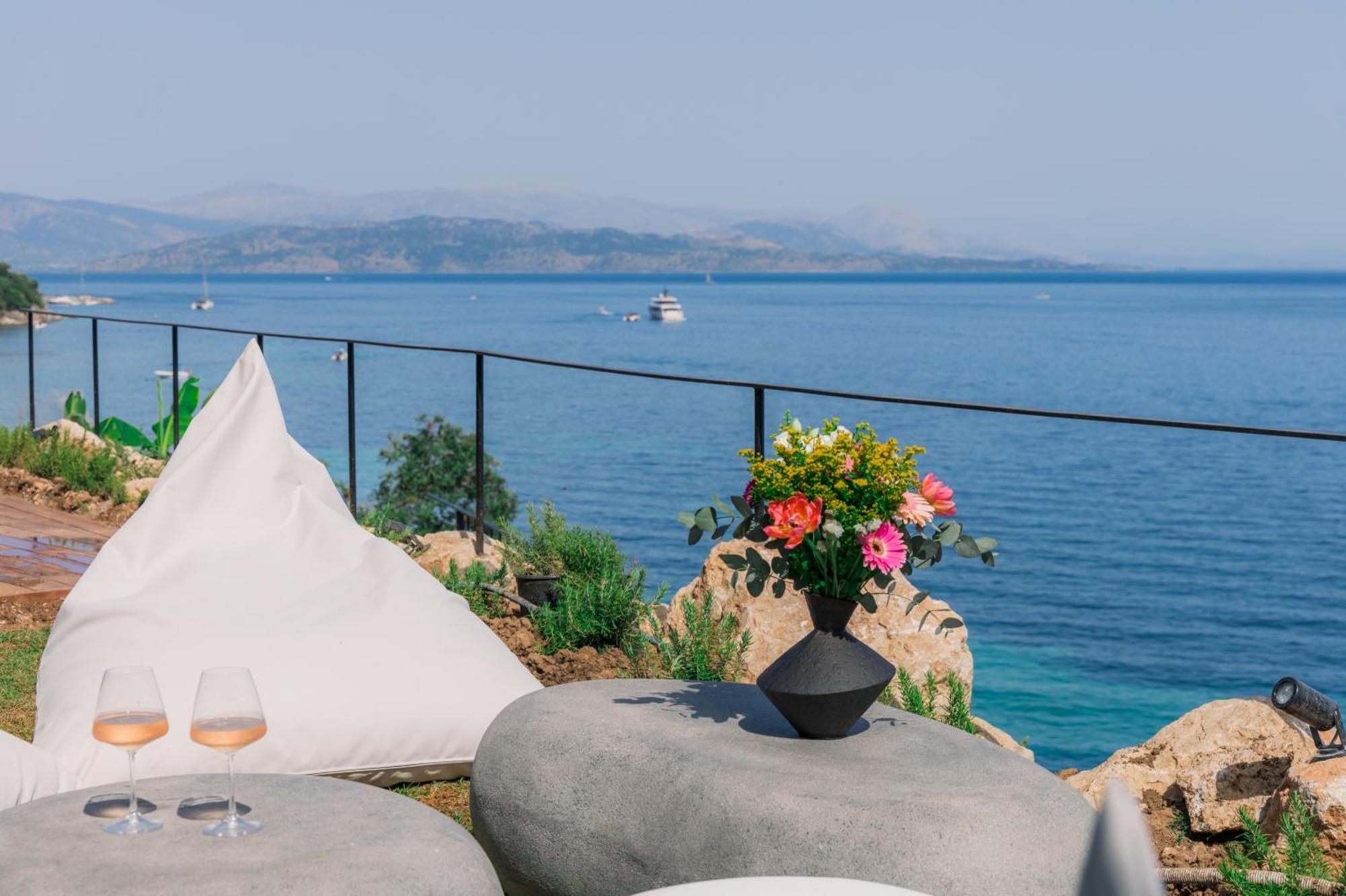 Thinalo Villa *