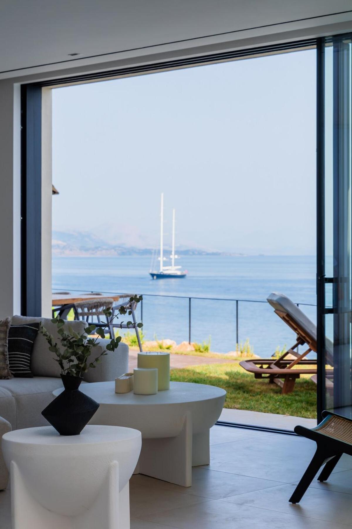 Thinalo Villa *